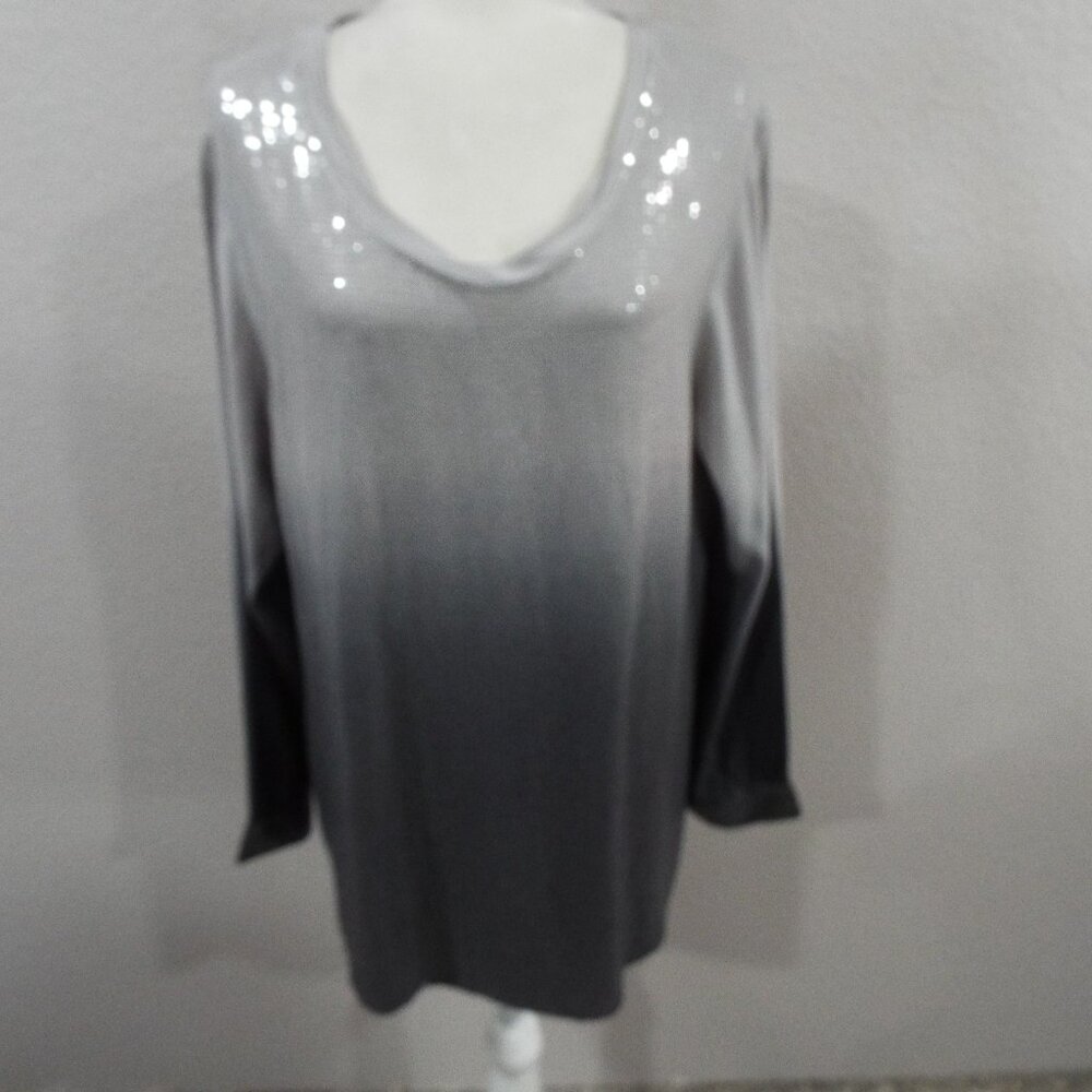 Tempo Paris Women's Long Sleeve Scoop Neck Gray Ombre Sequined Top Size Large